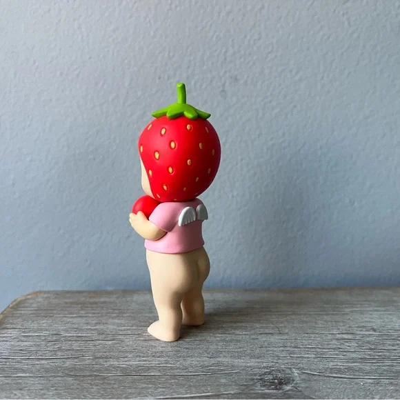 SONNY ANGEL Strawberry Love Series - Strawberry Figurine - Picture 3 of 6